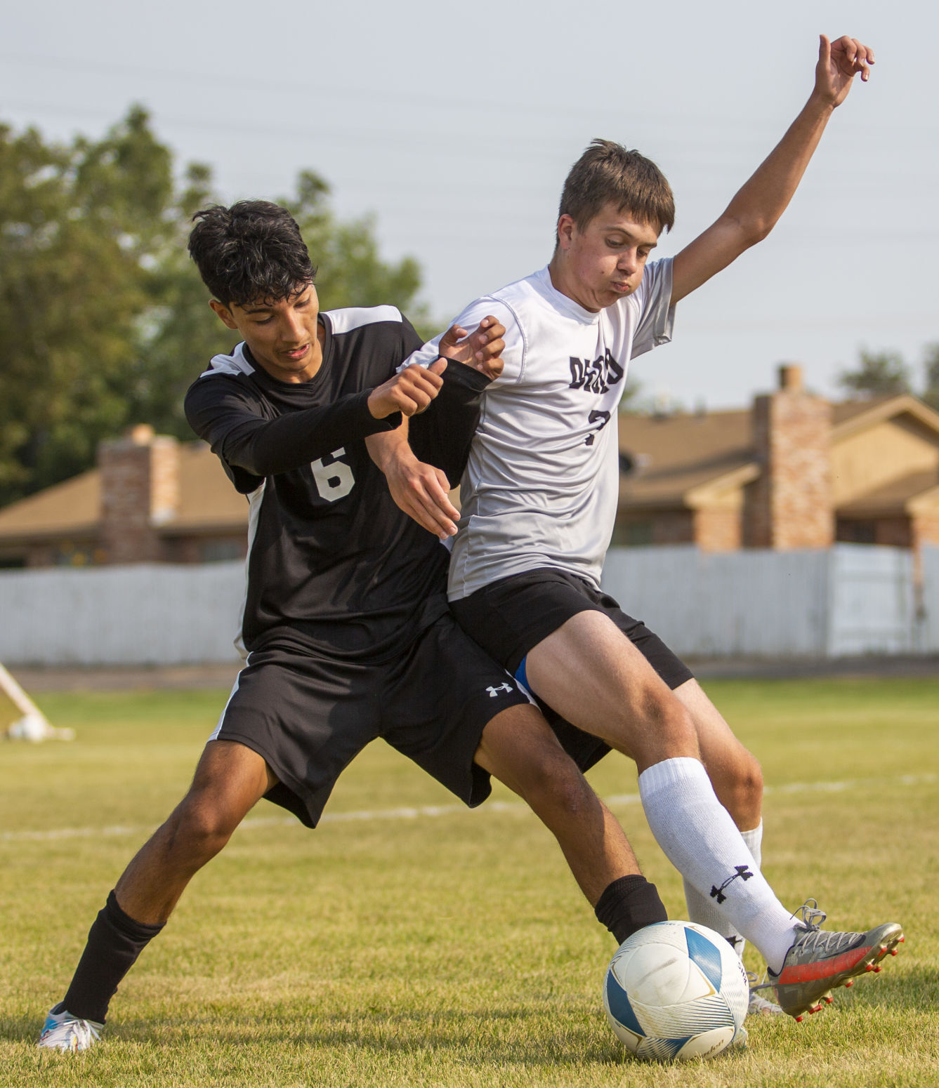 Buhl battles Declo boys soccer